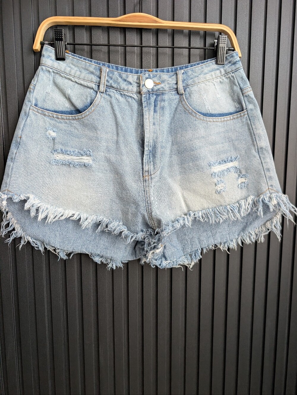 LE LIS Collection Light Blue Frayed Hem Denim Shorts | Size M